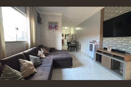Sala de casa à venda com 3 quartos, 150m² em Loteamento Alphaville Residencial, Goiânia