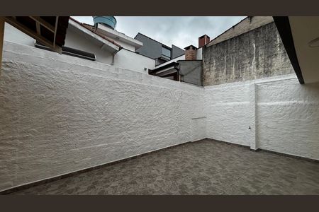 Casa para alugar com 152m², 2 quartos e 2 vagas Casa para alugar com 152m², 2 quartos e 2 vagasQuintal