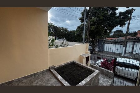 Casa para alugar com 152m², 2 quartos e 2 vagas Casa para alugar com 152m², 2 quartos e 2 vagasQuintal