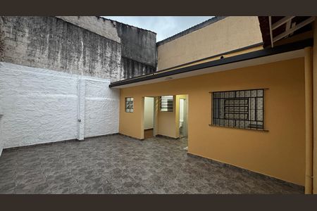 Casa para alugar com 152m², 2 quartos e 2 vagas Casa para alugar com 152m², 2 quartos e 2 vagasQuintal