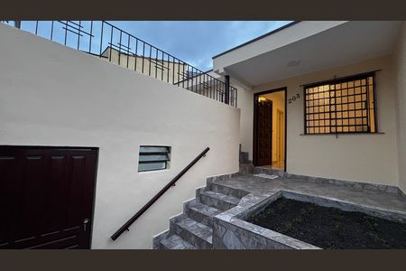 Casa para alugar com 152m², 2 quartos e 2 vagas Casa para alugar com 152m², 2 quartos e 2 vagasQuintal