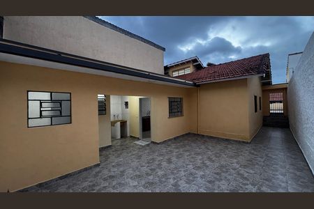 Casa para alugar com 152m², 2 quartos e 2 vagas Casa para alugar com 152m², 2 quartos e 2 vagasQuintal