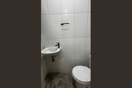 Casa para alugar com 152m², 2 quartos e 2 vagas Casa para alugar com 152m², 2 quartos e 2 vagasBanheiro