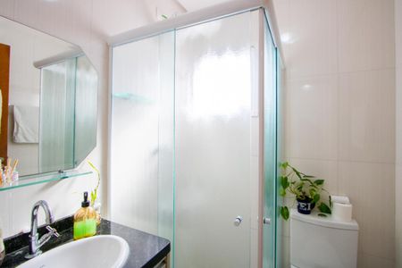 Apartamento à venda com 113m², 2 quartos e 2 vagas Apartamento à venda com 113m², 2 quartos e 2 vagasBanheiro social