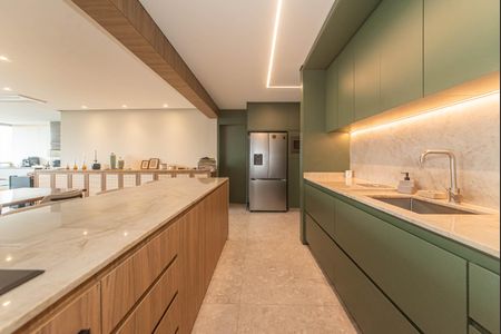 Apartamento à venda com 197m², 3 quartos e 3 vagasCozinha