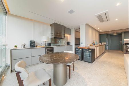 Apartamento à venda com 197m², 3 quartos e 3 vagasSala 