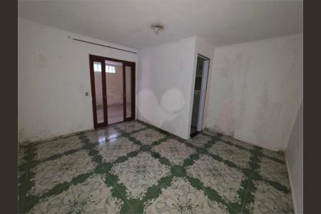 Casa à venda com 3 quartos, 160m² em Moinho Velho, São Paulo
