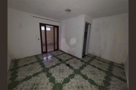 Casa à venda com 3 quartos, 160m² em Moinho Velho, São Paulo
