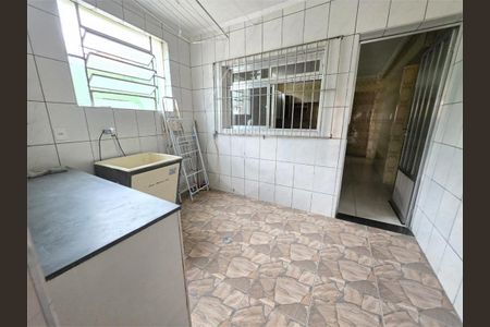 Casa à venda com 3 quartos, 160m² em Moinho Velho, São Paulo