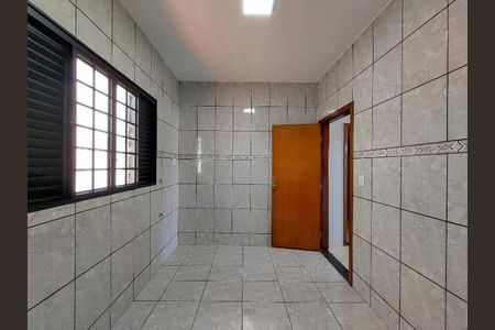 Sala de casa para alugar com 4 quartos, 180m² em Umuarama, Uberlândia