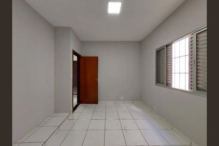 Casa para alugar com 180m², 4 quartos e 3 vagas