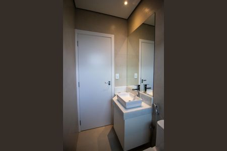 Casa de condomínio para alugar com 159m², 3 quartos e 4 vagas Casa de condomínio para alugar com 159m², 3 quartos e 4 vagasBanheiro da Suíte 2