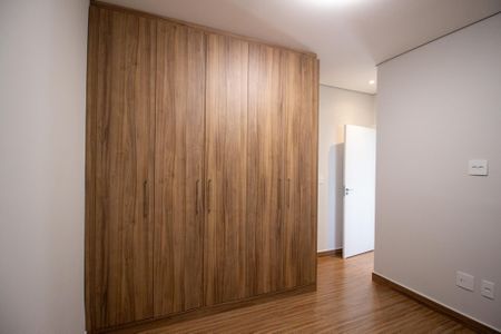 Casa de condomínio para alugar com 159m², 3 quartos e 4 vagas Casa de condomínio para alugar com 159m², 3 quartos e 4 vagasSuite 2