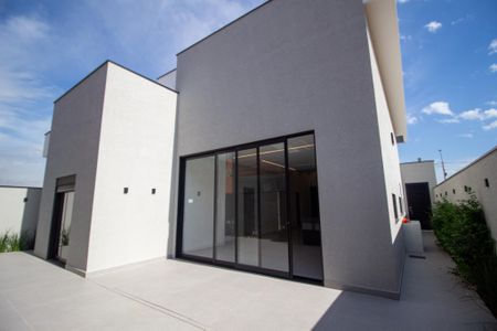 Casa de condomínio para alugar com 159m², 3 quartos e 4 vagas Casa de condomínio para alugar com 159m², 3 quartos e 4 vagasÁrea externa