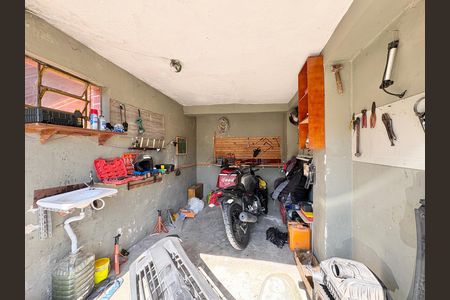Garagem de casa à venda com 2 quartos, 86m² em Moinho Velho, São Paulo
