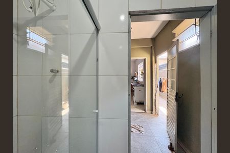 Banheiro de casa à venda com 2 quartos, 86m² em Moinho Velho, São Paulo