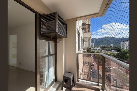 Apartamento para alugar com 70m², 2 quartos e 1 vaga Apartamento para alugar com 70m², 2 quartos e 1 vagaSala - Varanda