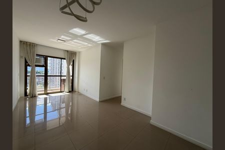 Apartamento para alugar com 70m², 2 quartos e 1 vaga Apartamento para alugar com 70m², 2 quartos e 1 vagaSala