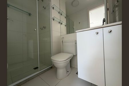 Apartamento para alugar com 70m², 2 quartos e 1 vaga Apartamento para alugar com 70m², 2 quartos e 1 vagaBanheiro da suíte