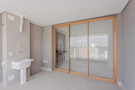 Apartamento à venda com 70m², 2 quartos e 1 vaga Apartamento à venda com 70m², 2 quartos e 1 vagaVaranda