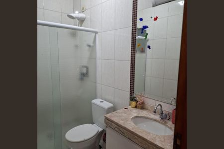 Casa à venda com 123m², 3 quartos e 2 vagas Casa à venda com 123m², 3 quartos e 2 vagasBanheiro