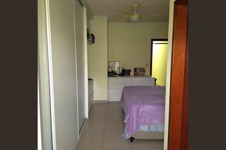 Casa à venda com 123m², 3 quartos e 2 vagas Casa à venda com 123m², 3 quartos e 2 vagasQuarto