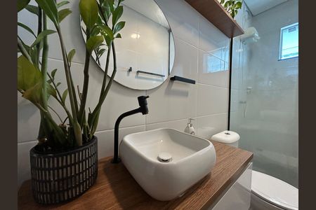 Banheiro  de apartamento para alugar com 1 quarto, 53m² em Campeche, Florianópolis