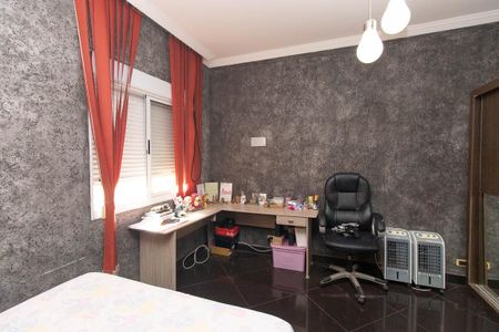 Casa à venda com 725m², 4 quartos e 6 vagas Casa à venda com 725m², 4 quartos e 6 vagasQuarto 3