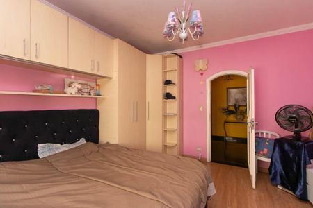 Casa à venda com 725m², 4 quartos e 6 vagas Casa à venda com 725m², 4 quartos e 6 vagasQuarto Suíte 1
