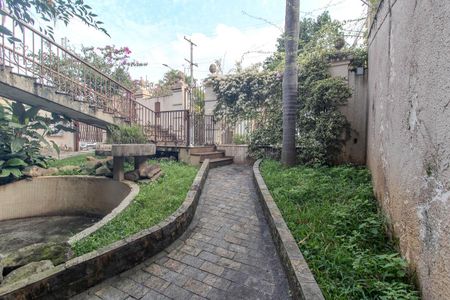 Casa à venda com 725m², 4 quartos e 6 vagas Casa à venda com 725m², 4 quartos e 6 vagasJardim