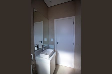 Casa de condomínio para alugar com 159m², 3 quartos e 4 vagas Casa de condomínio para alugar com 159m², 3 quartos e 4 vagasBanheiro da Suíte 2
