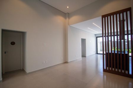 Sala de casa de condomínio para alugar com 3 quartos, 159m² em Protestantes, Votorantim