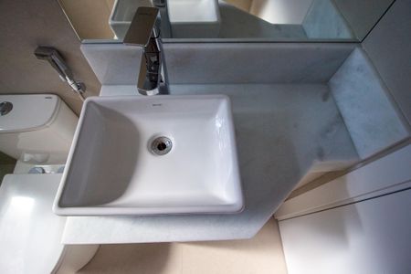 Casa de condomínio para alugar com 159m², 3 quartos e 4 vagas Casa de condomínio para alugar com 159m², 3 quartos e 4 vagasBanheiro da Suíte 2