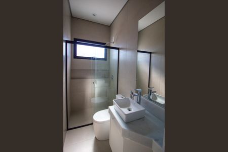 Casa de condomínio para alugar com 159m², 3 quartos e 4 vagas Casa de condomínio para alugar com 159m², 3 quartos e 4 vagasBanheiro da Suíte 2