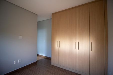 Casa de condomínio para alugar com 159m², 3 quartos e 4 vagas Casa de condomínio para alugar com 159m², 3 quartos e 4 vagasSuite 3