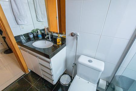 banheiro de apartamento à venda com 2 quartos, 80m² em Castelo, Belo Horizonte