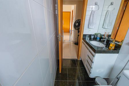 Apartamento à venda com 80m², 2 quartos e 2 vagas Apartamento à venda com 80m², 2 quartos e 2 vagasbanheiro