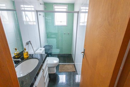 Apartamento à venda com 80m², 2 quartos e 2 vagas Apartamento à venda com 80m², 2 quartos e 2 vagasbanheiro