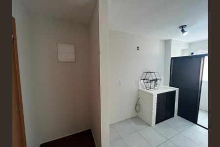 Apartamento à venda com 43m², 2 quartos e sem vaga Apartamento à venda com 43m², 2 quartos e sem vagaEntrada