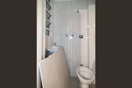 Apartamento para alugar com 140m², 2 quartos e 1 vaga Apartamento para alugar com 140m², 2 quartos e 1 vagaBanheiro de Serviço