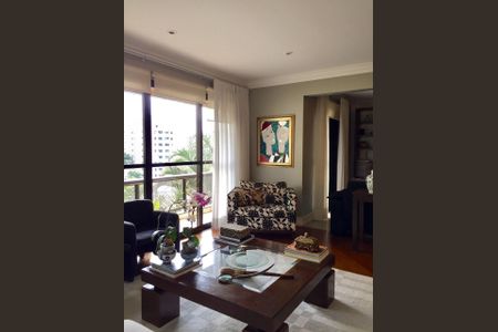 Foto 02 de apartamento à venda com 3 quartos, 176m² em Vila Suzana, São Paulo