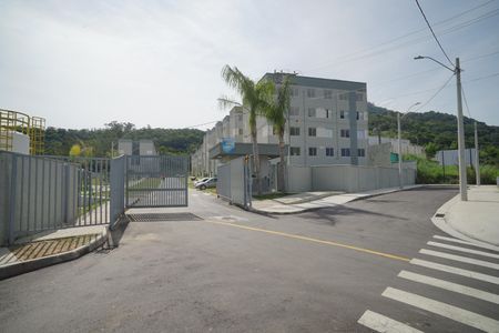 Apartamento para alugar com 51m², 2 quartos e 1 vaga Apartamento para alugar com 51m², 2 quartos e 1 vagaFachada