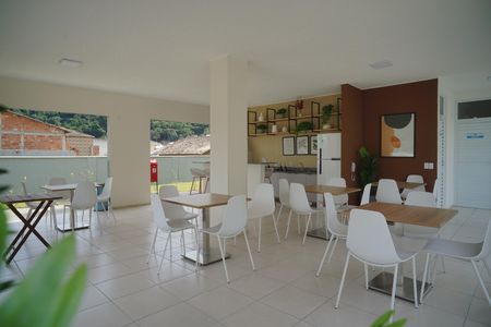 Apartamento para alugar com 51m², 2 quartos e 1 vaga Apartamento para alugar com 51m², 2 quartos e 1 vagaÁrea comum - Salão de festas