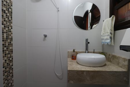 Casa para alugar com 263m², 3 quartos e 7 vagas Casa para alugar com 263m², 3 quartos e 7 vagasBanheiro da Área Gourmet