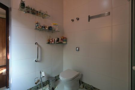 Casa para alugar com 263m², 3 quartos e 7 vagas Casa para alugar com 263m², 3 quartos e 7 vagasBanheiro da Suíte 3