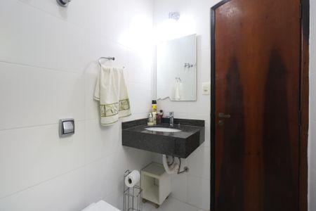 Casa para alugar com 263m², 3 quartos e 7 vagas Casa para alugar com 263m², 3 quartos e 7 vagasBanheiro da Suíte 2