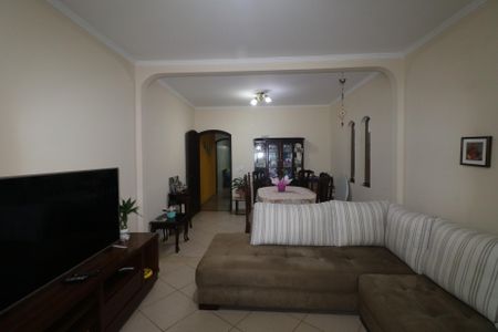 Casa para alugar com 263m², 3 quartos e 7 vagas Casa para alugar com 263m², 3 quartos e 7 vagasSala