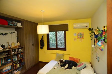 Casa à venda com 350m², 5 quartos e 3 vagasQuarto 1