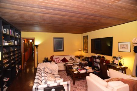 Casa à venda com 350m², 5 quartos e 3 vagasSala de Estar