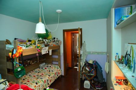 Casa à venda com 350m², 5 quartos e 3 vagasQuarto 2